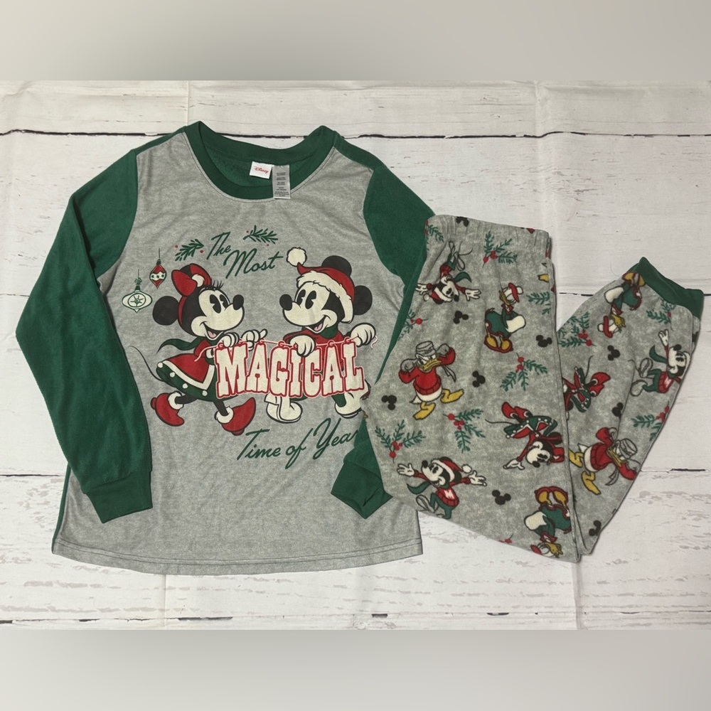 Disney unisex adult XS Mickey Mouse & Friends Christmas fleece pajamas